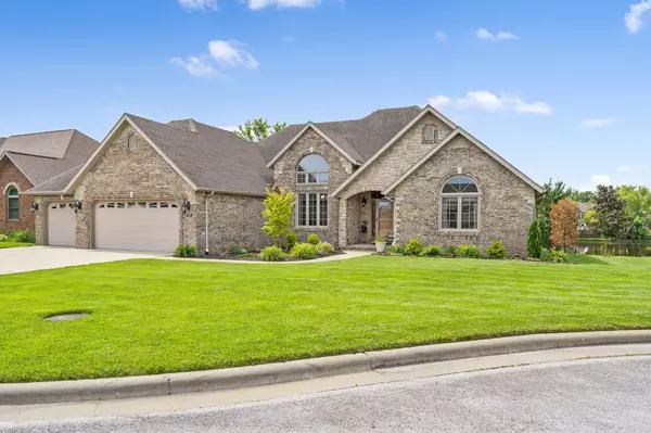 Nixa, MO 65714,808 W Chickory CT