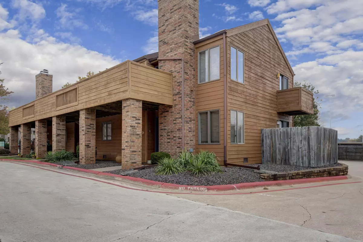 Springfield, MO 65804,3440 S Delaware #134