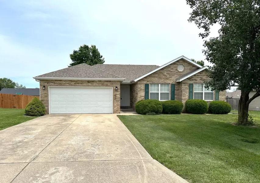 728 Stanford CT, Marshfield, MO 65706