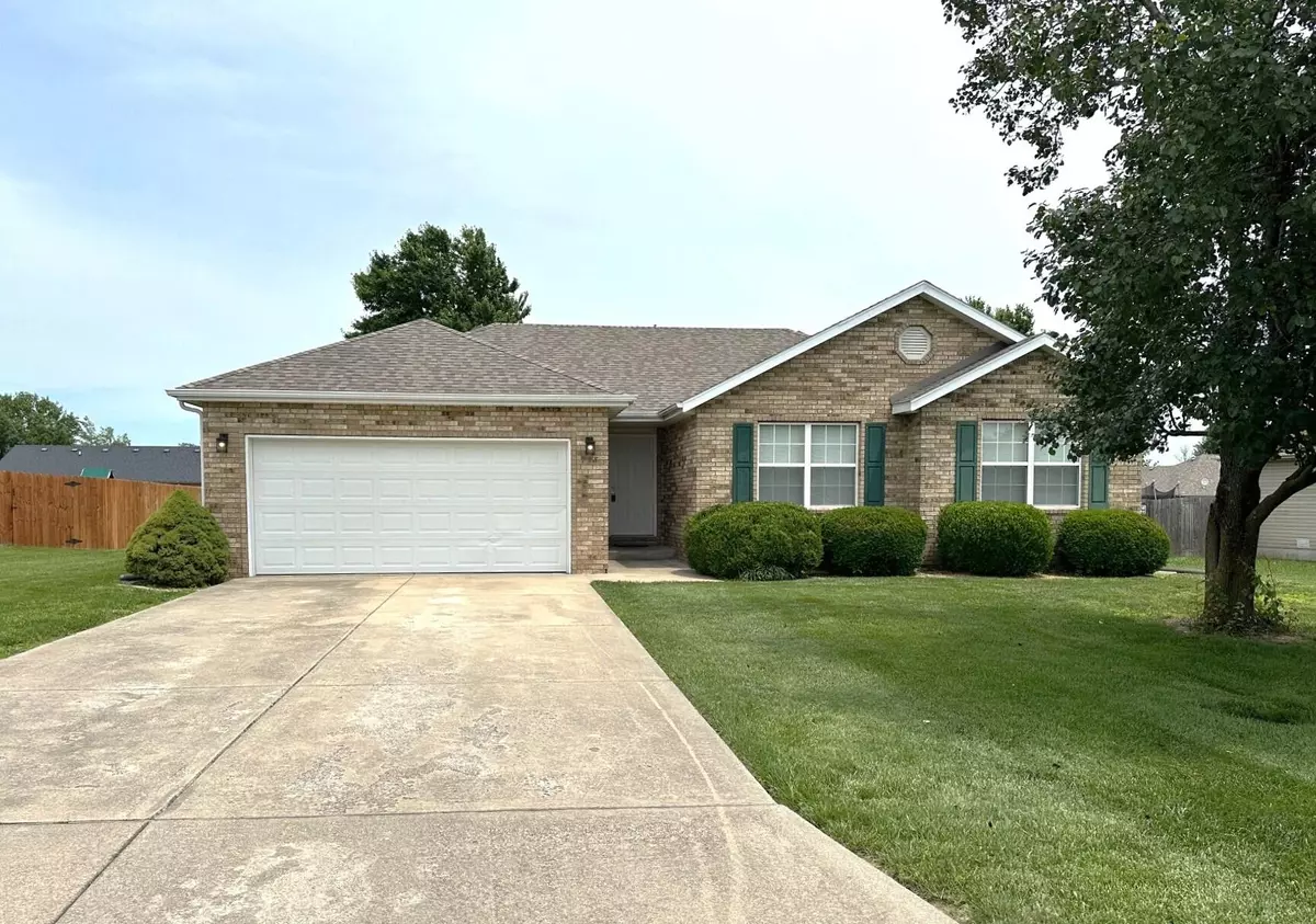 Marshfield, MO 65706,728 Stanford CT