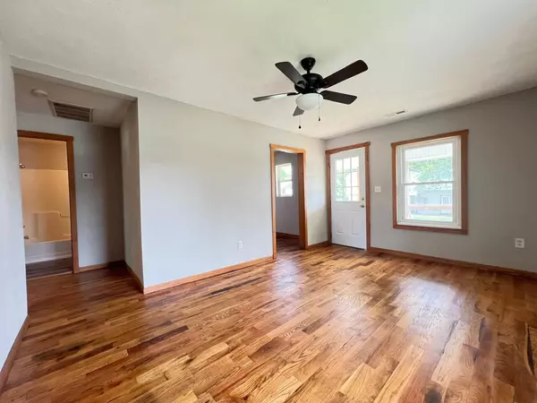 Bolivar, MO 65613,219 S Lillian AVE