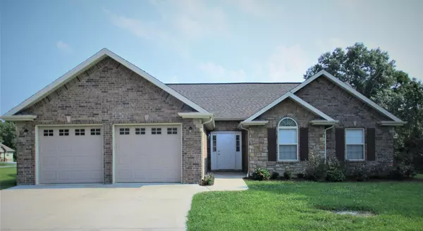 1595 Morningside Falls BLVD, Blue Eye, MO 65611