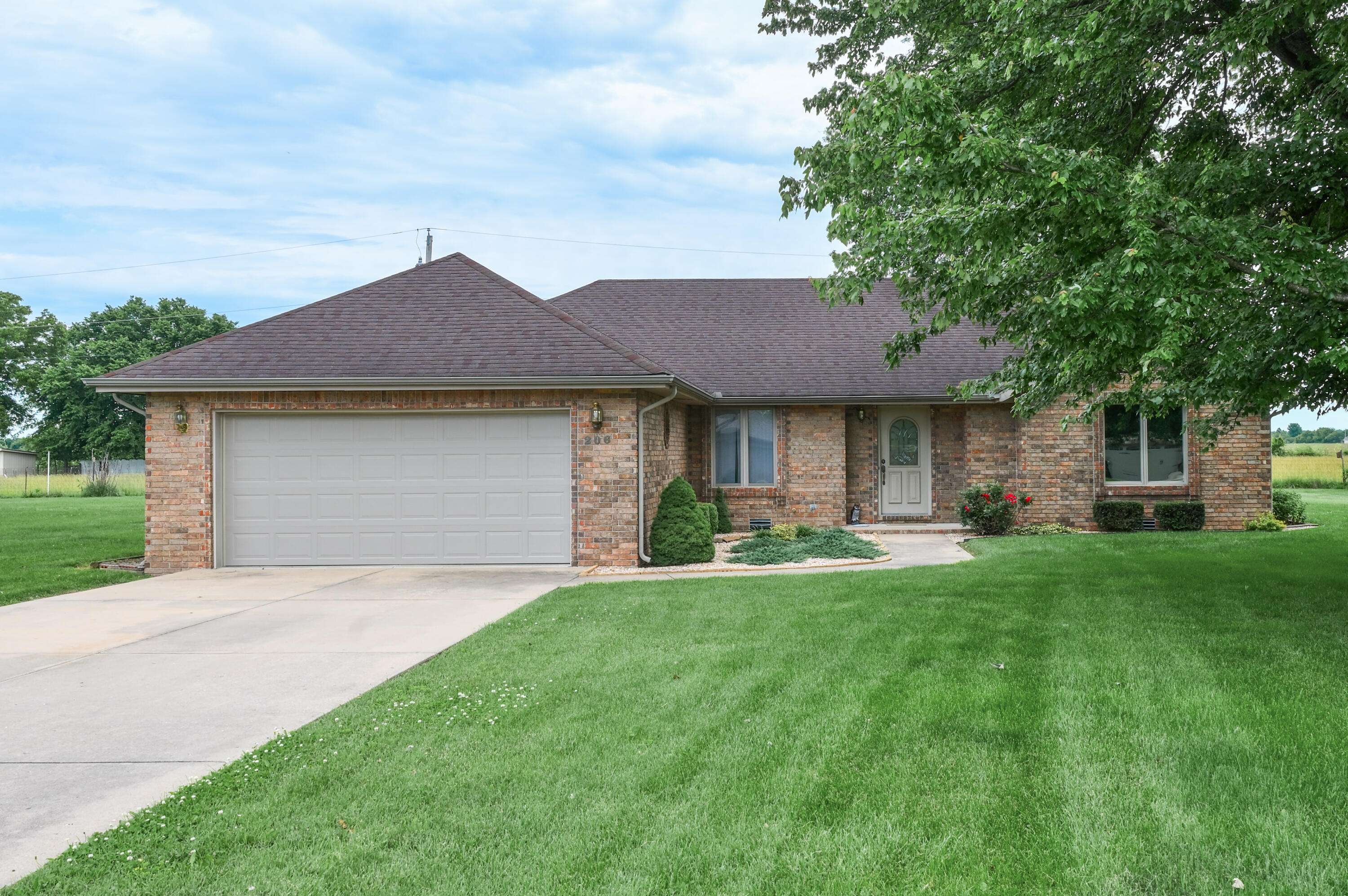 206 Dunkle DR, Marionville, MO 65705