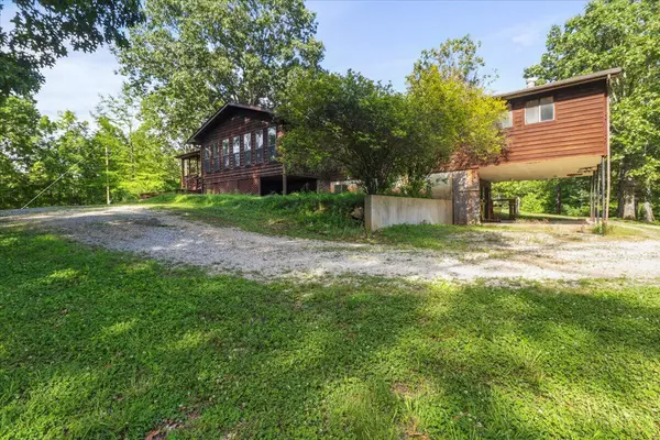 West Plains, MO 65775,9845 County Road 8530
