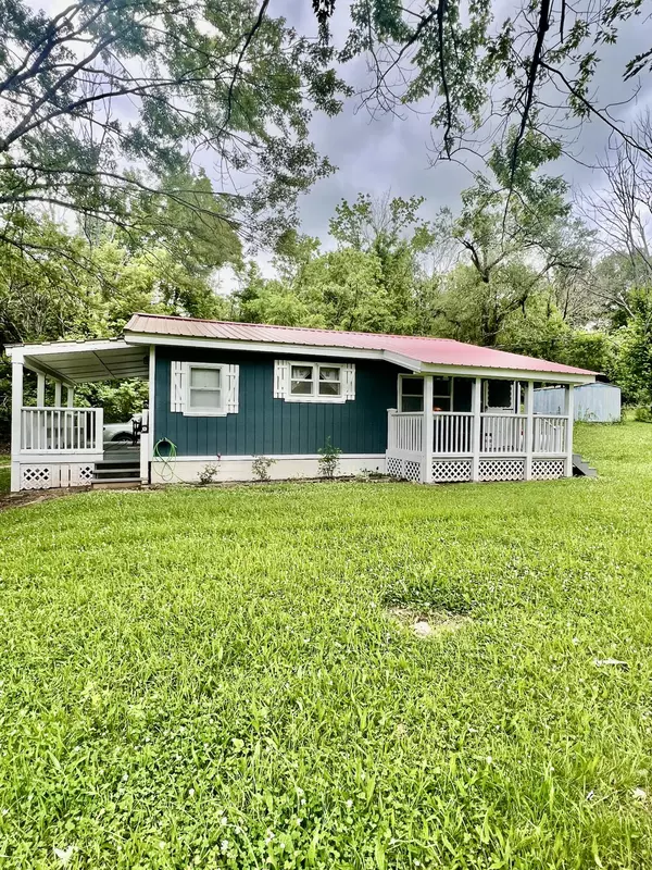 132 Orchard ST, Raymondville, MO 65555