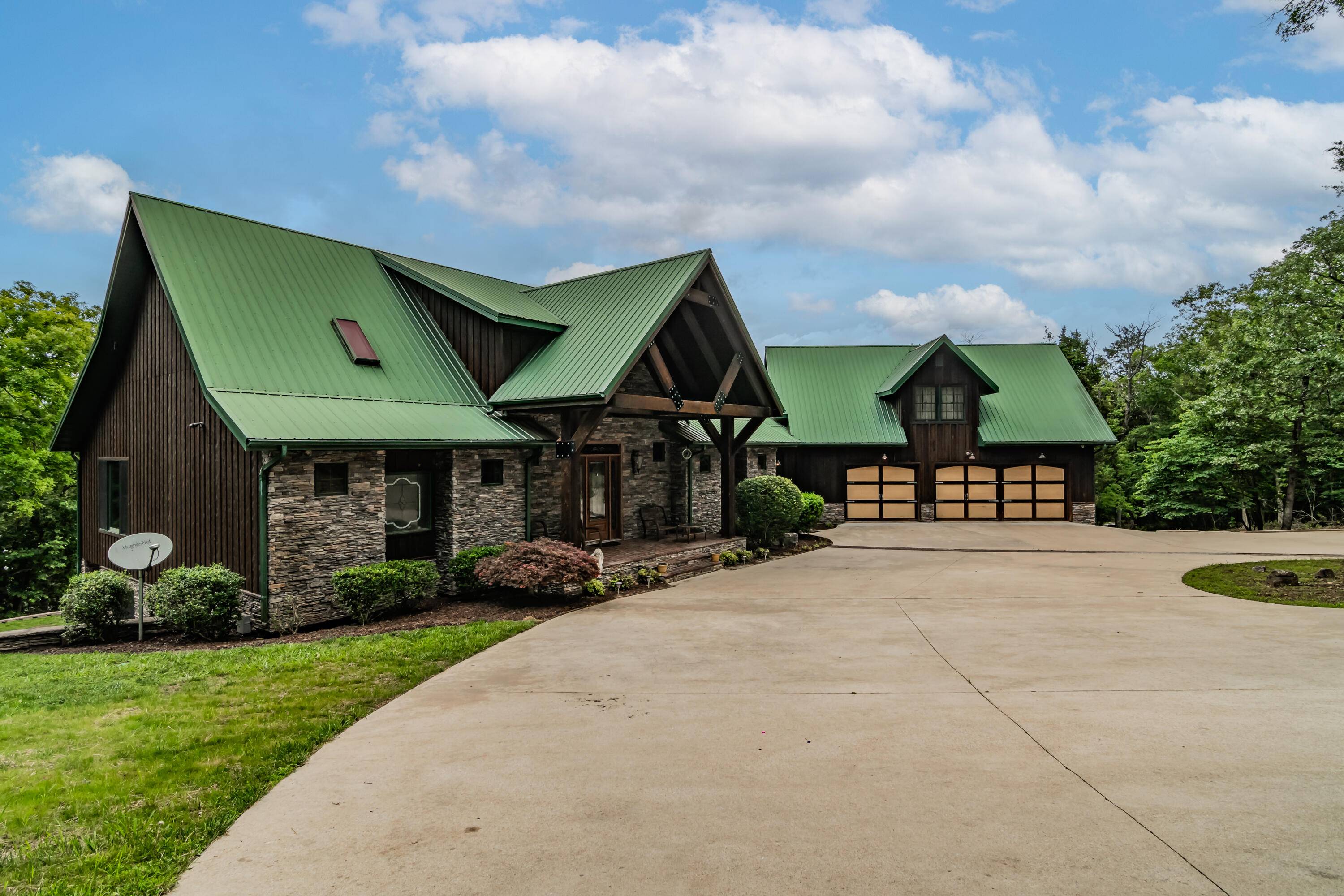 Lampe, MO 65681,294 Cedarledge RD