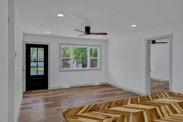 Goodman, MO 64843,149 N Riley ST