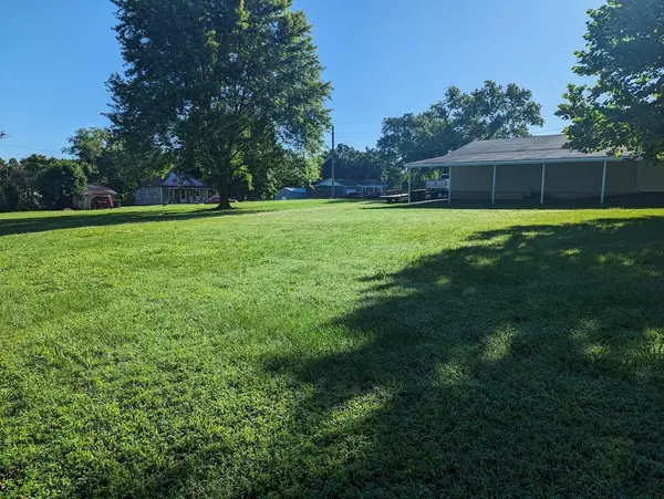 El Dorado Springs, MO 64744,704 E Thompson ST