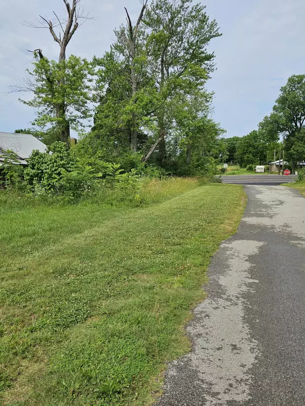 Koshkonong, MO 65692,104 Iowa Street