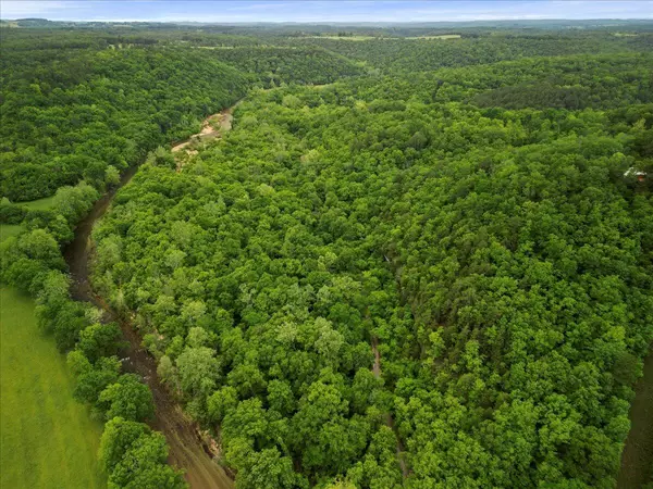 Ava, MO 65608,7064 County Road 14-223