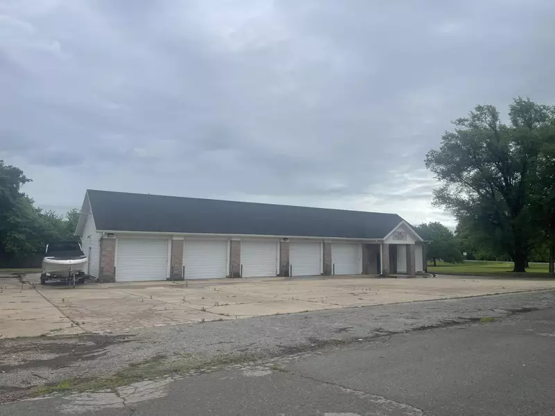 608 E Collier ST, Marionville, MO 65705