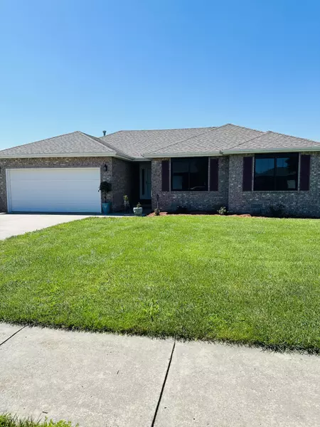 518 Silverleaf LN, Willard, MO 65781