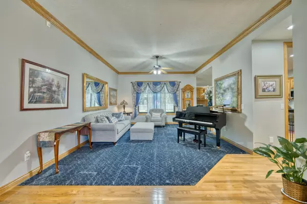 Springfield, MO 65810,917 E Lakewood ST