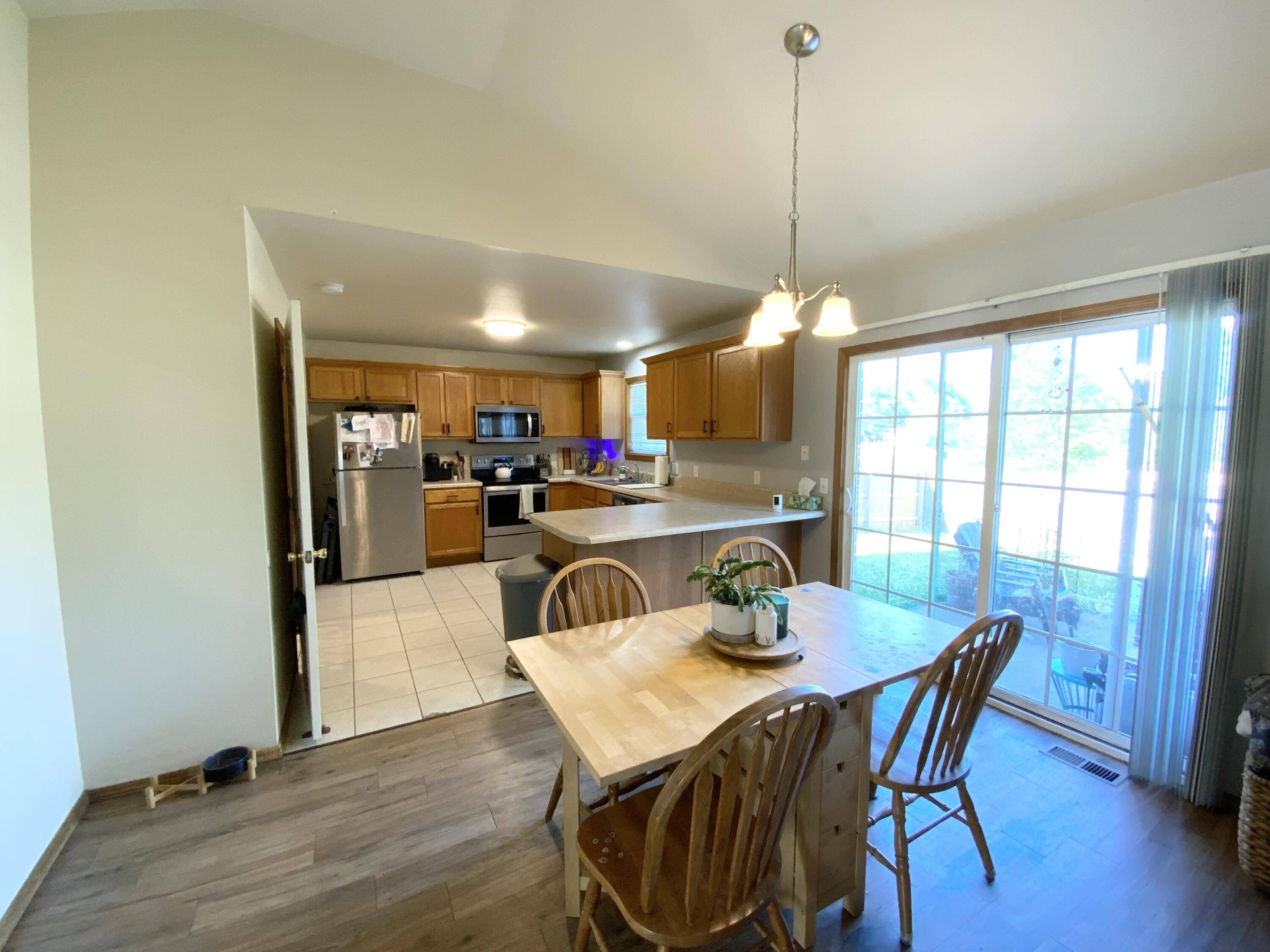 Springfield, MO 65802,620 S Hazelnut AVE