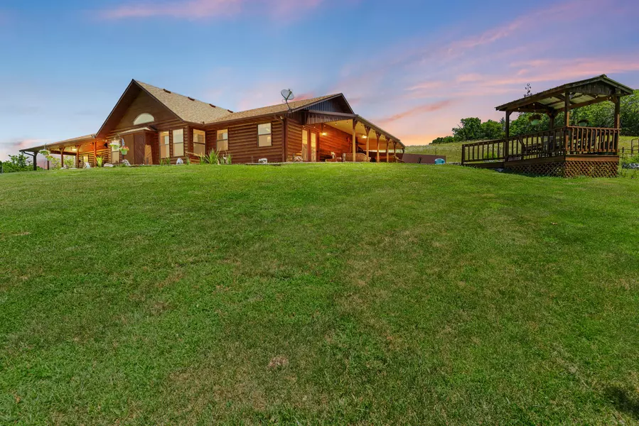 5153 County Road 945, Ava, MO 65608