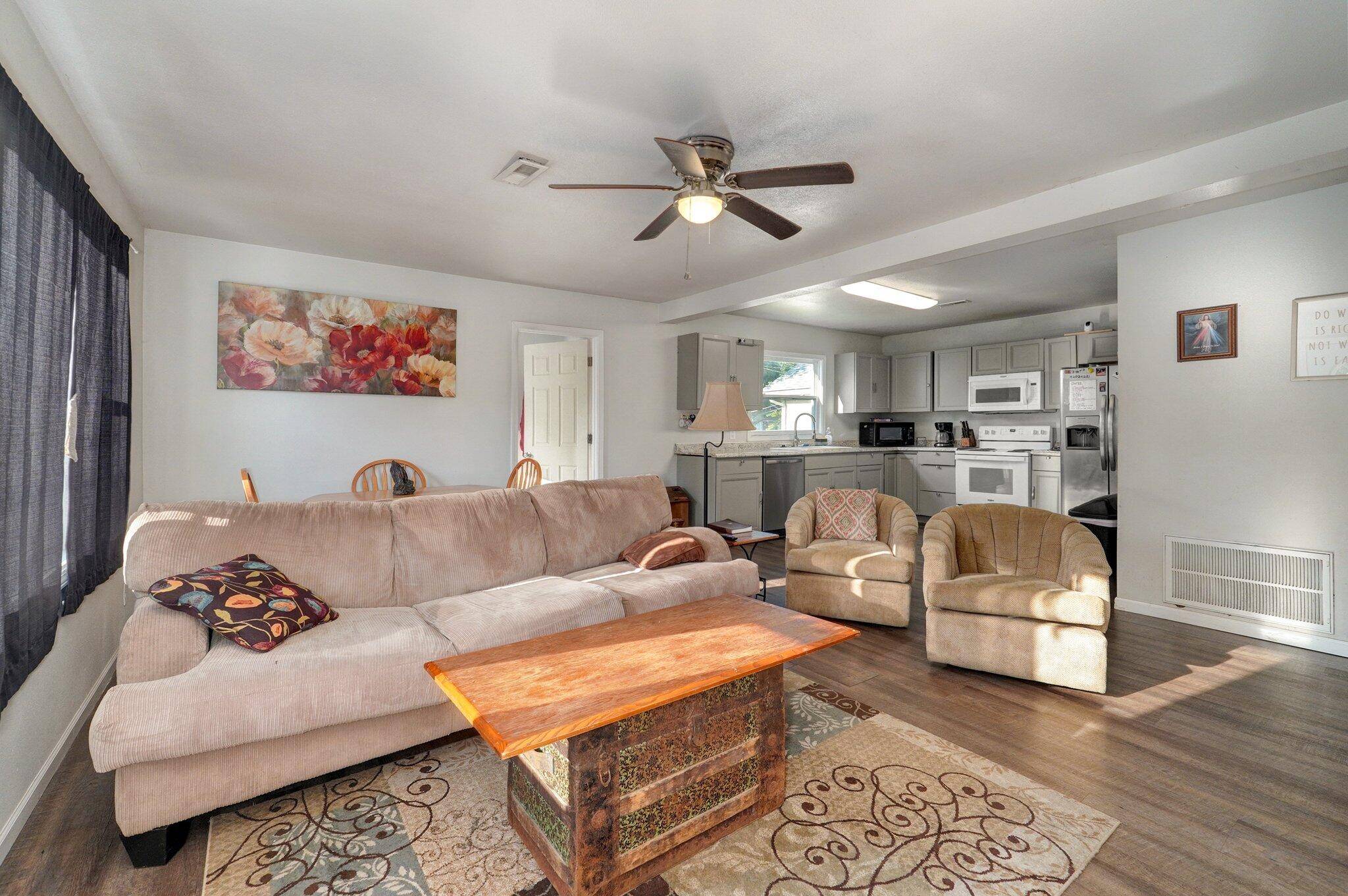 Springfield, MO 65803,934 W Chicago ST