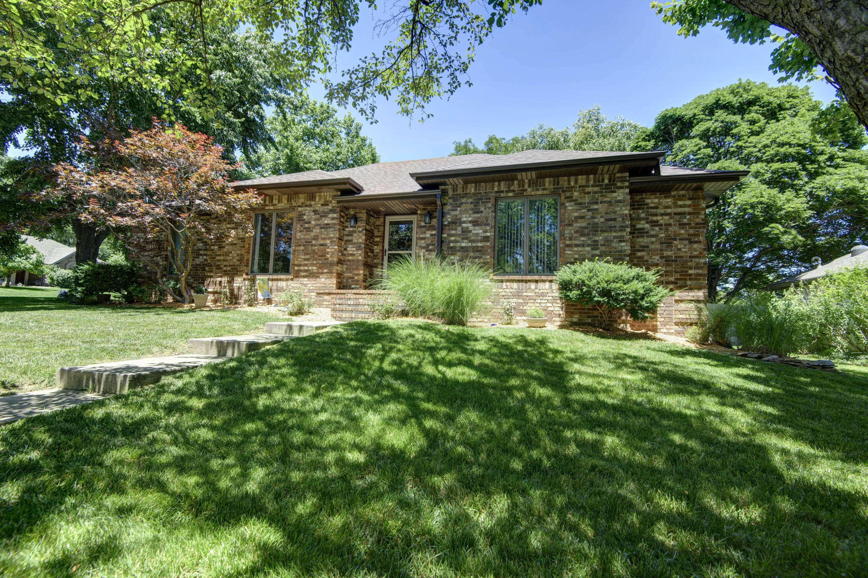 4333 E Kensington ST, Springfield, MO 65809