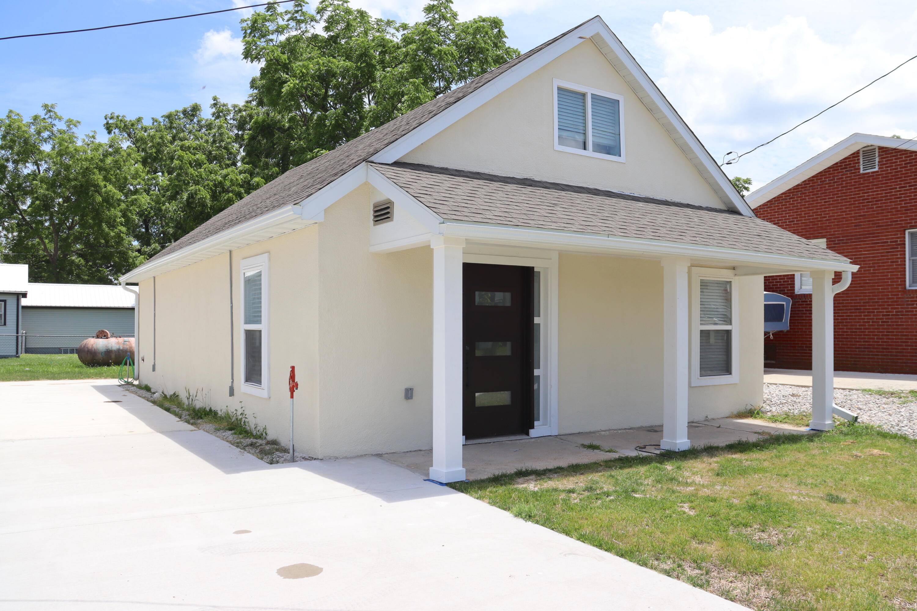 110 N Talcott AVE, Mountain Grove, MO 65711