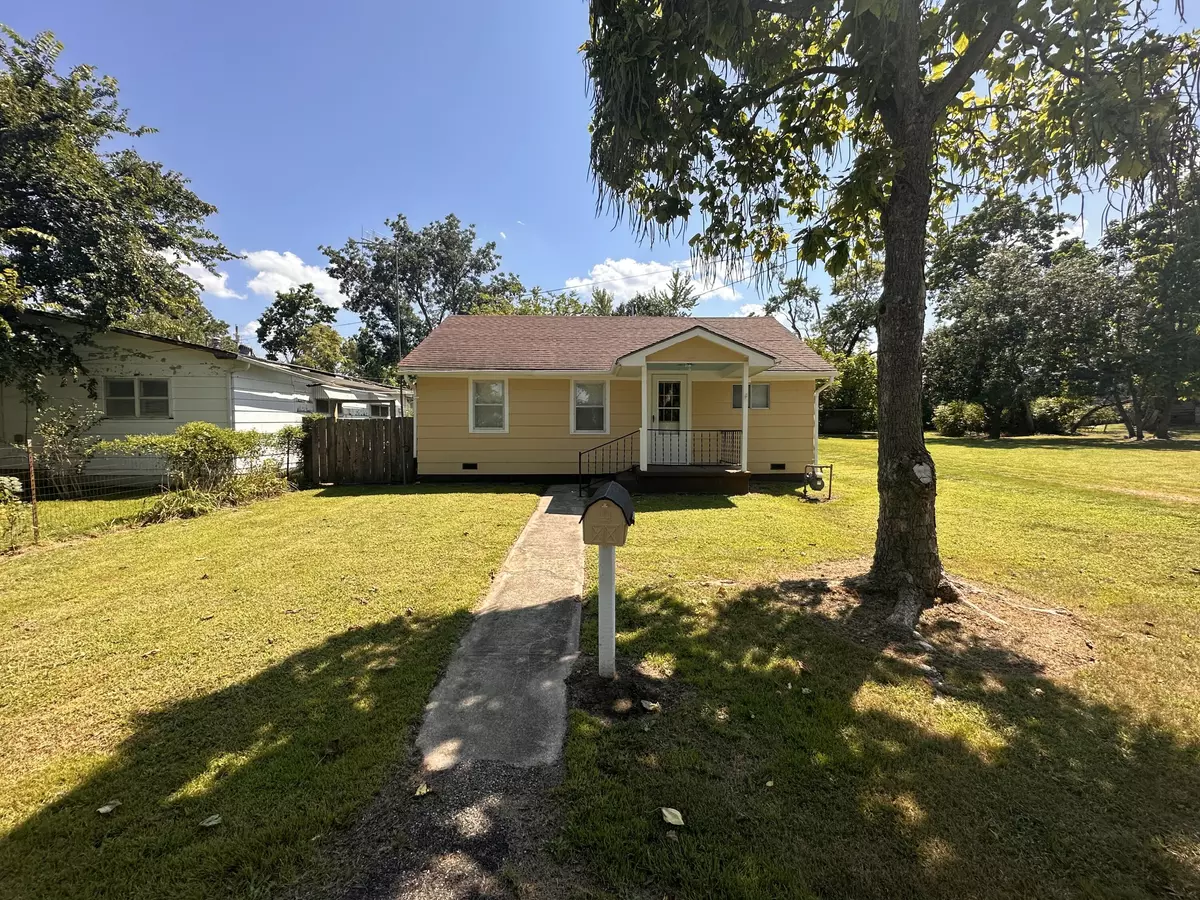 El Dorado Springs, MO 64744,116 Mccrary ST