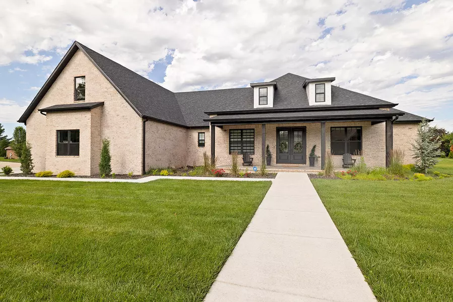 2402 Walnut Grove CIR, Nixa, MO 65714