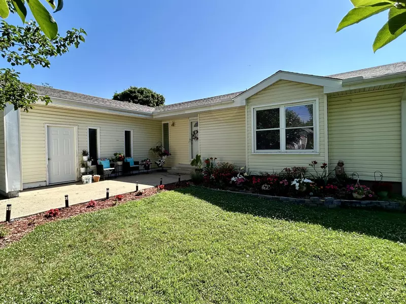 804 Posey ST, Ava, MO 65608