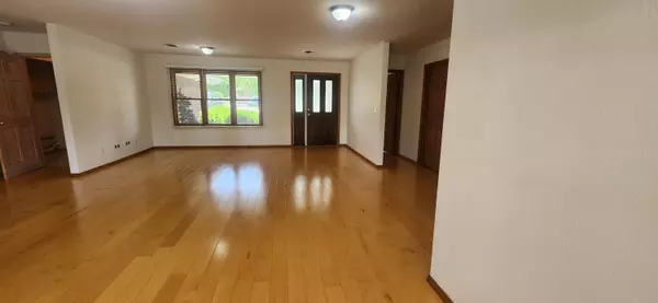 Marshfield, MO 65706,251 S Oak Grove ST