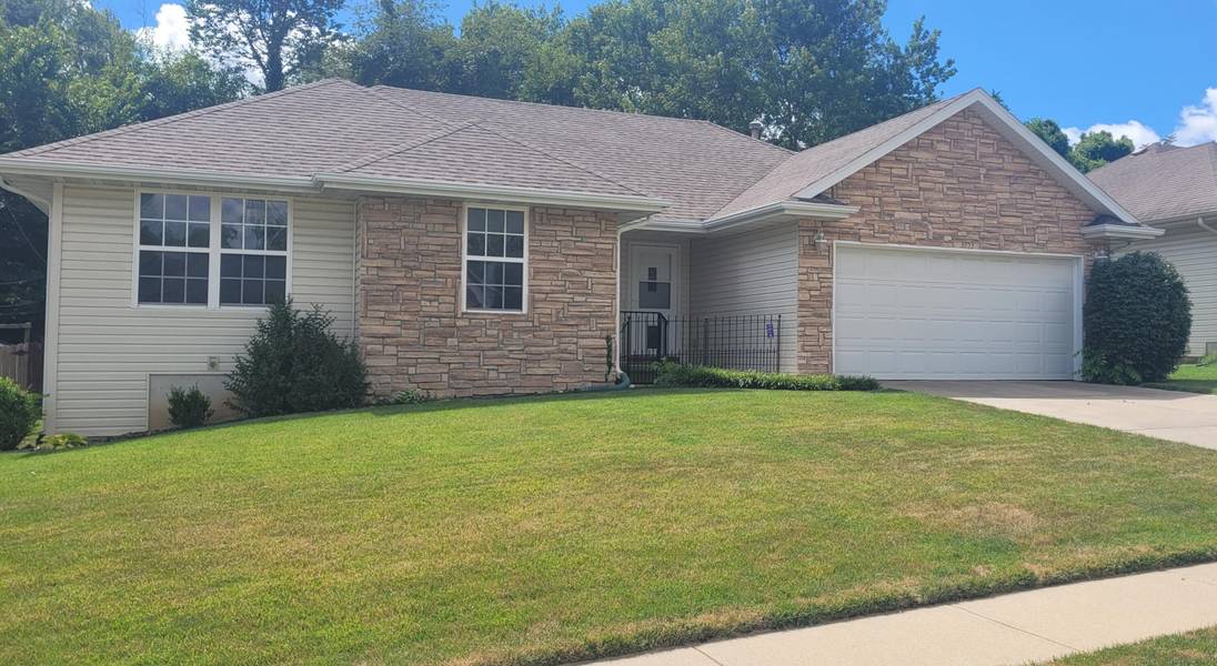 3753 S Christine AVE, Springfield, MO 65804