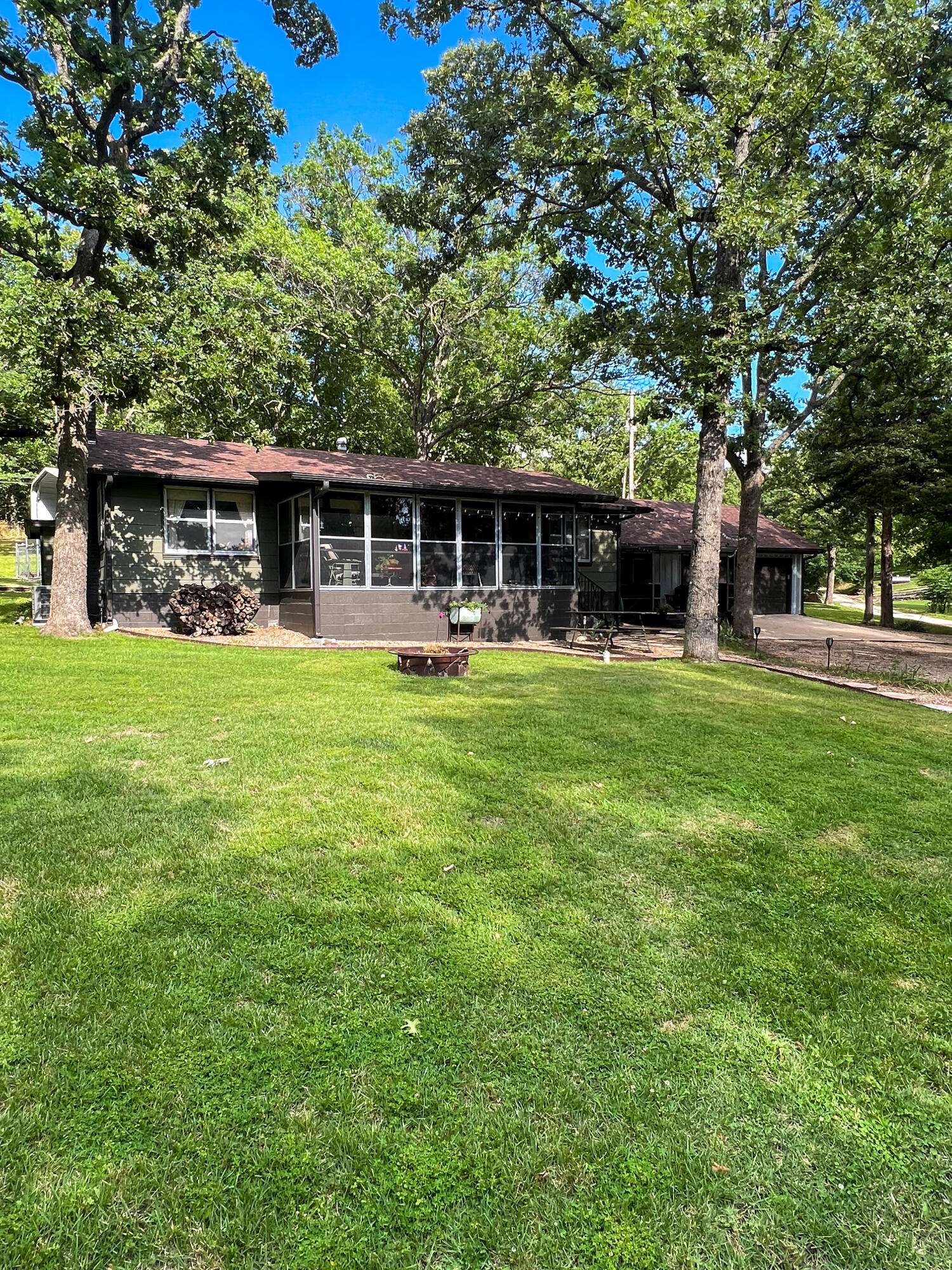 Pittsburg, MO 65724,22273 Nash RD