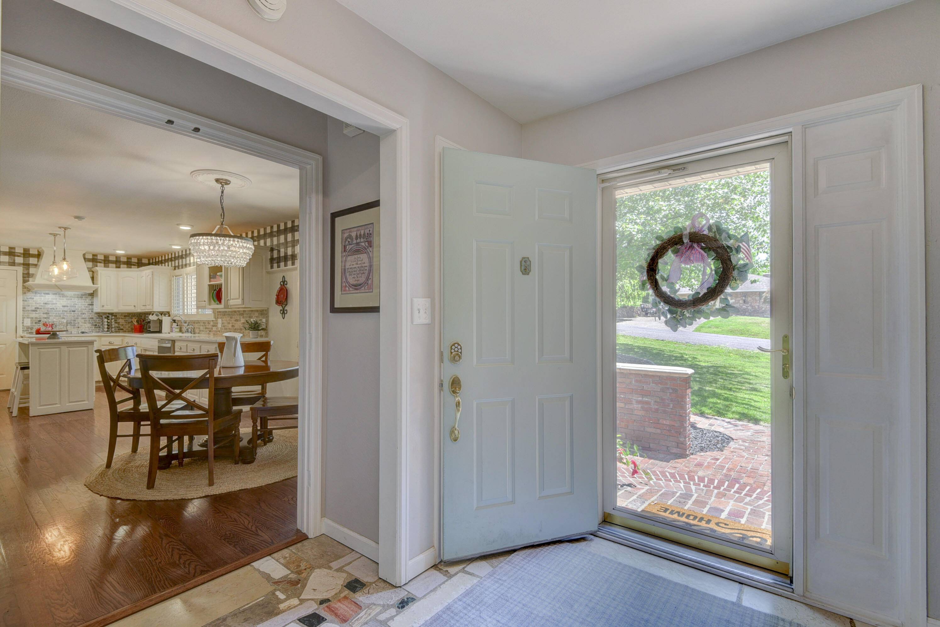 Monett, MO 65708,324 N Belaire ST