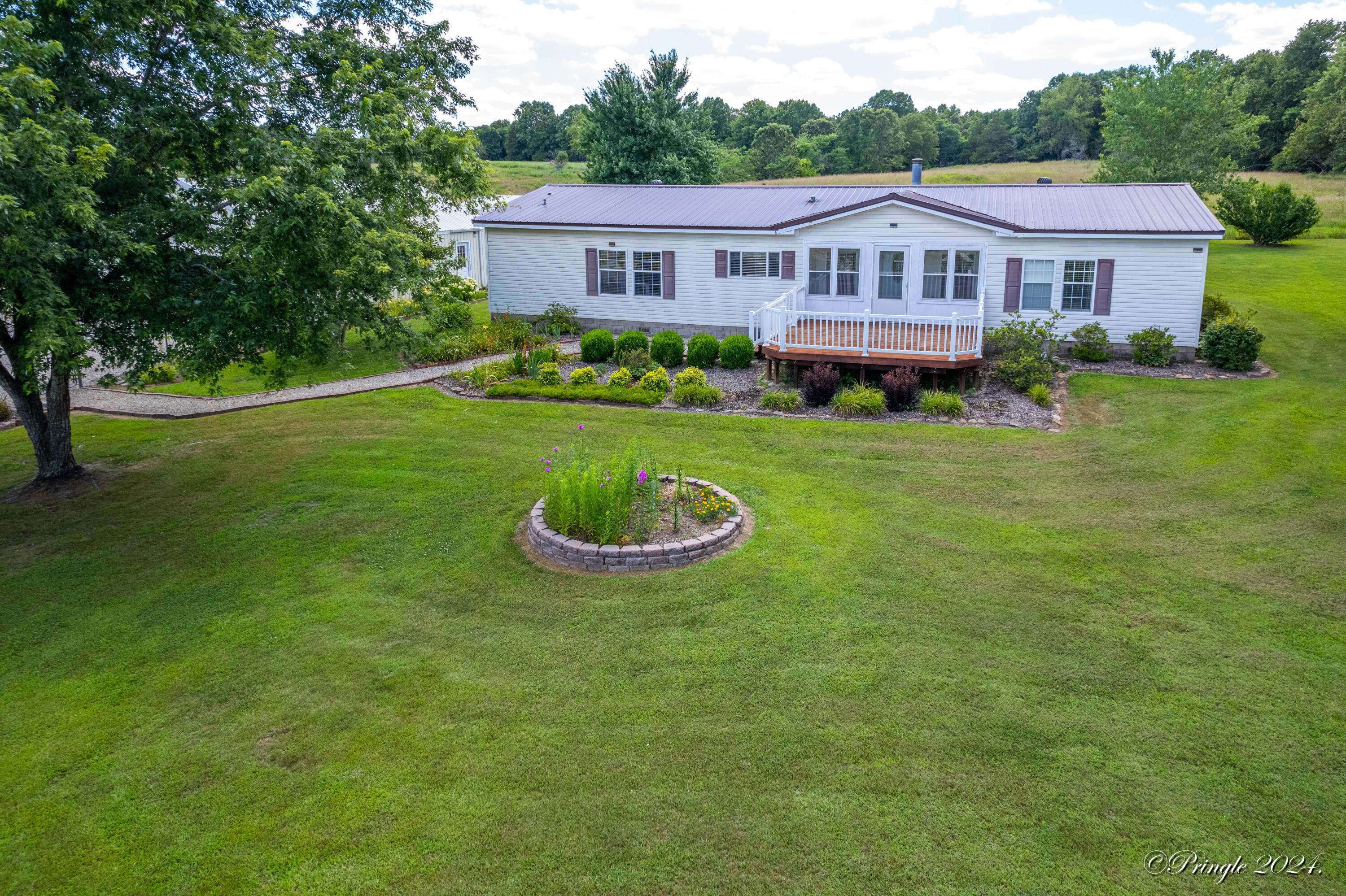 West Plains, MO 65775,8515 County Road 9790