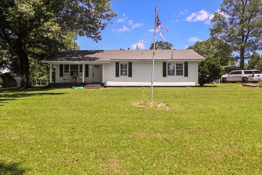 387 W Hwy B, Raymondville, MO 65555