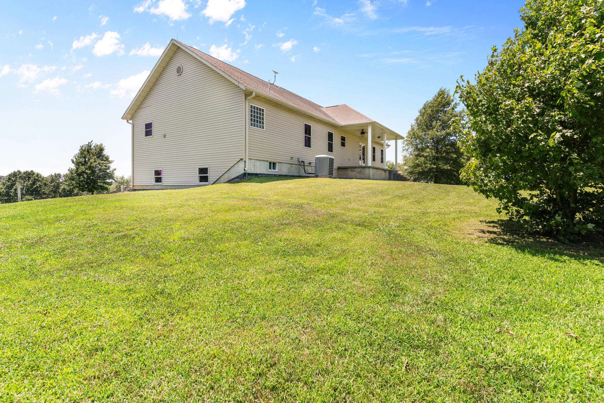 Ava, MO 65608,11377 Co Rd # A-406