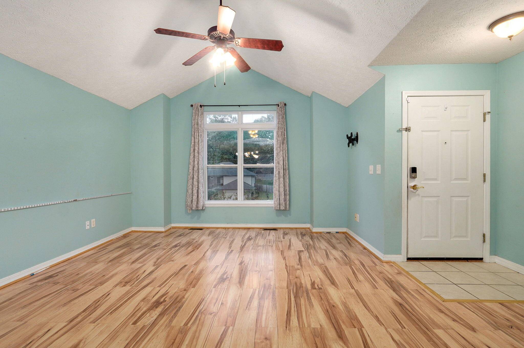 Ozark, MO 65721,1321 S 20th AVE
