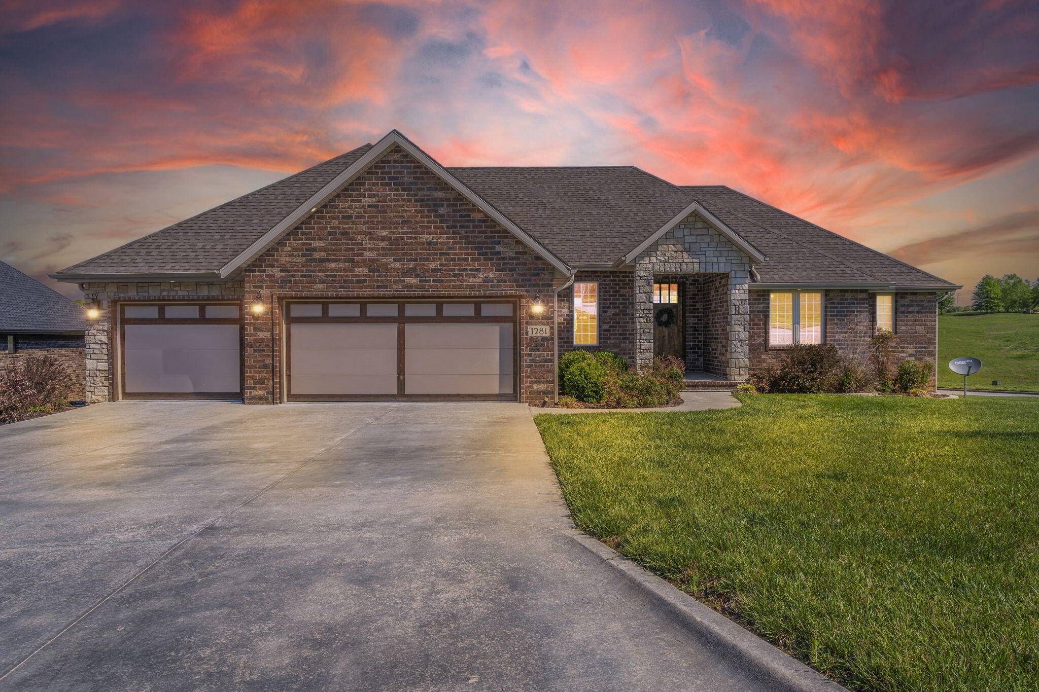 1281 S Waterstone, Nixa, MO 65714
