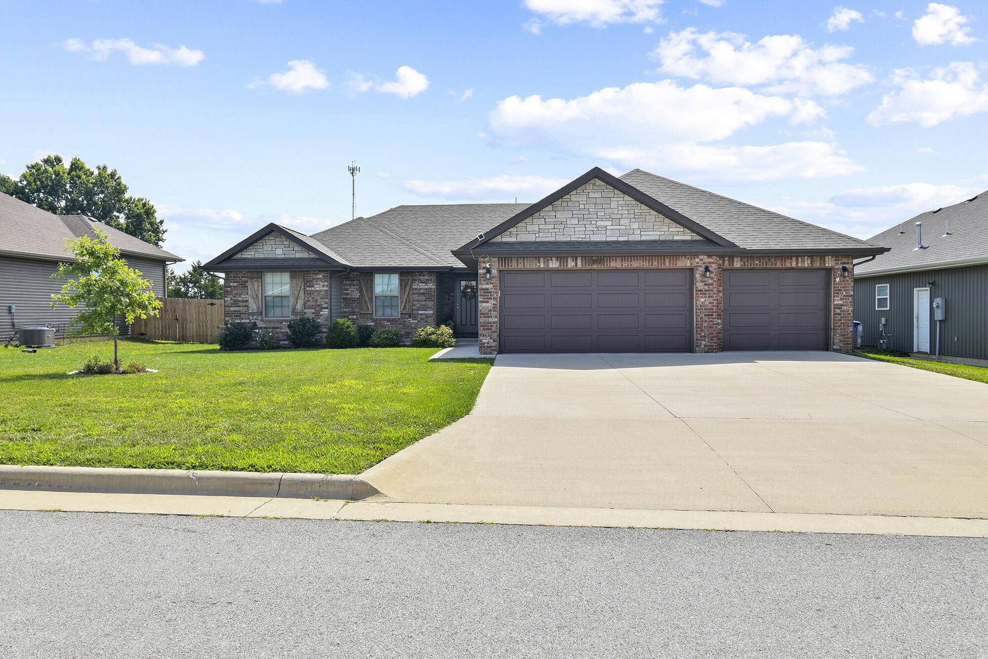 Rogersville, MO 65742,552 Woodland Hills AVE