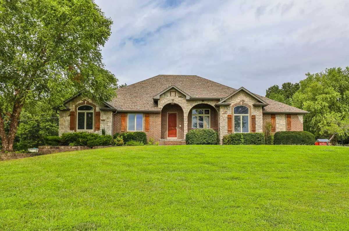 Bolivar, MO 65613,4117 S 122nd RD