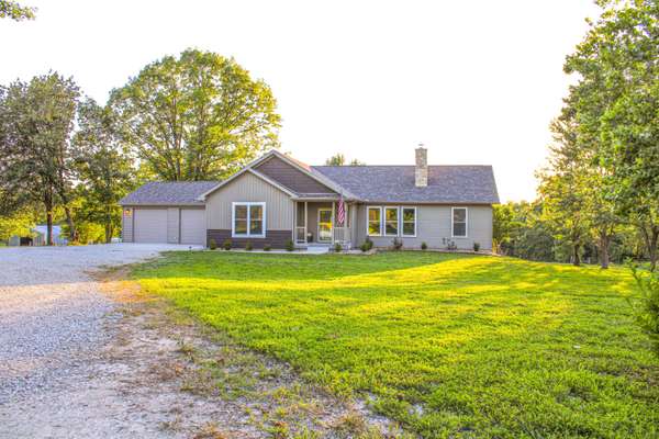 2215 NE 251 Road, Osceola, MO 64776