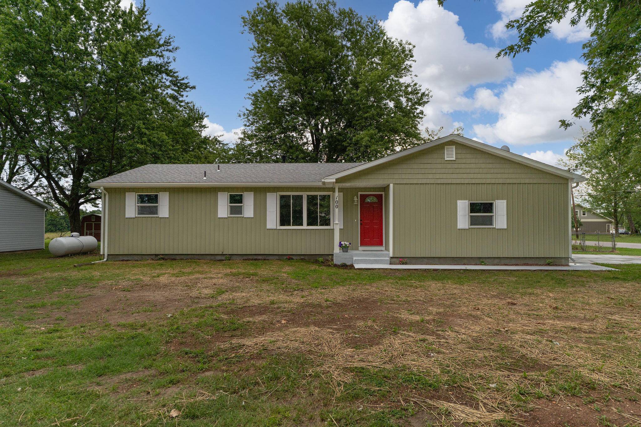 100 N Huffman AVE, Strafford, MO 65757