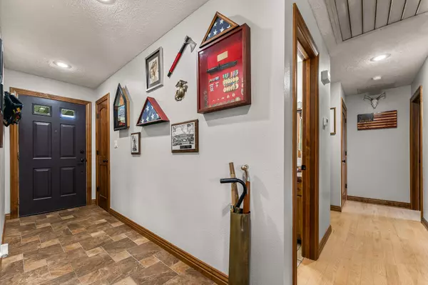 Brookline, MO 65619,2060 N Haseltine RD