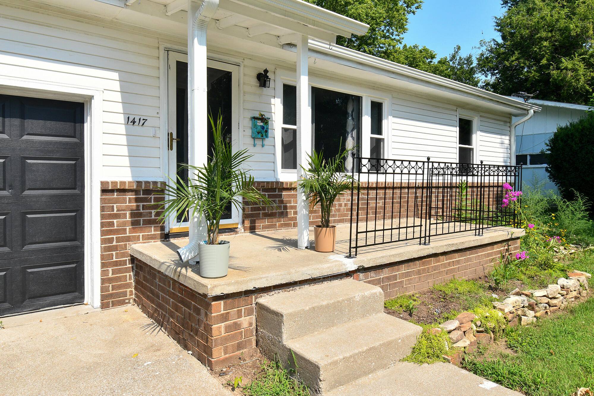 Springfield, MO 65802,1417 N Sherman AVE