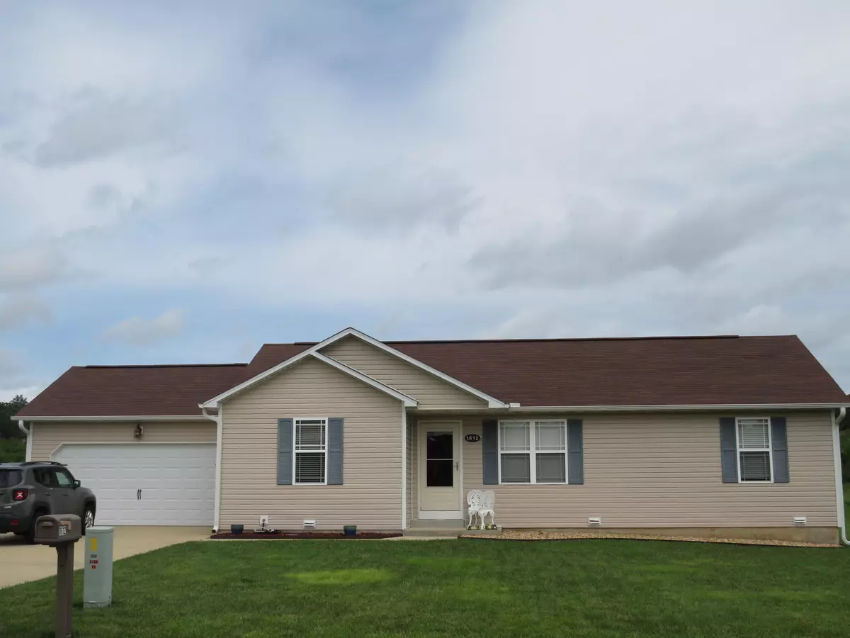 West Plains, MO 65775,1612 Luna Drive