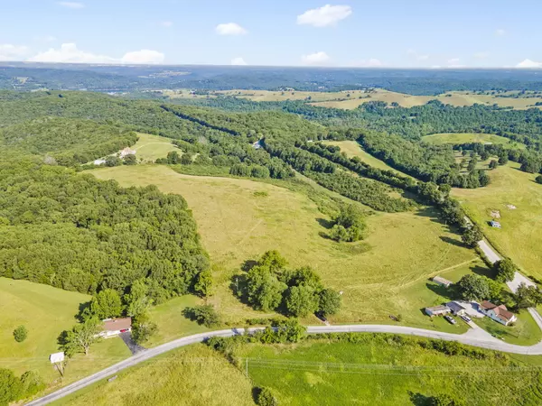 Cape Fair, MO 65624,131 Mule Barn DR