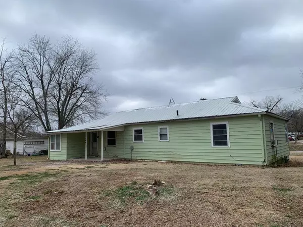 Pineville, MO 64856,104 Jesse James RD