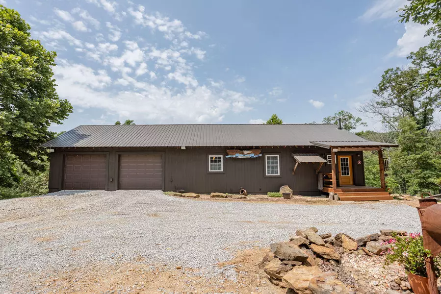 555 NW Highway Yy, Osceola, MO 64776