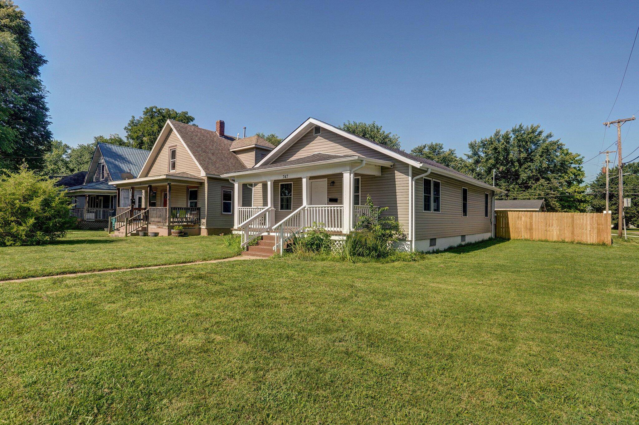 747 N Nettleton AVE, Springfield, MO 65802
