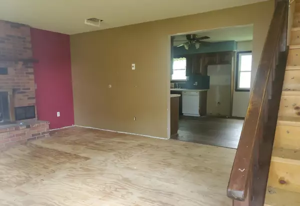 Greenfield, MO 65661,603 Wells ST