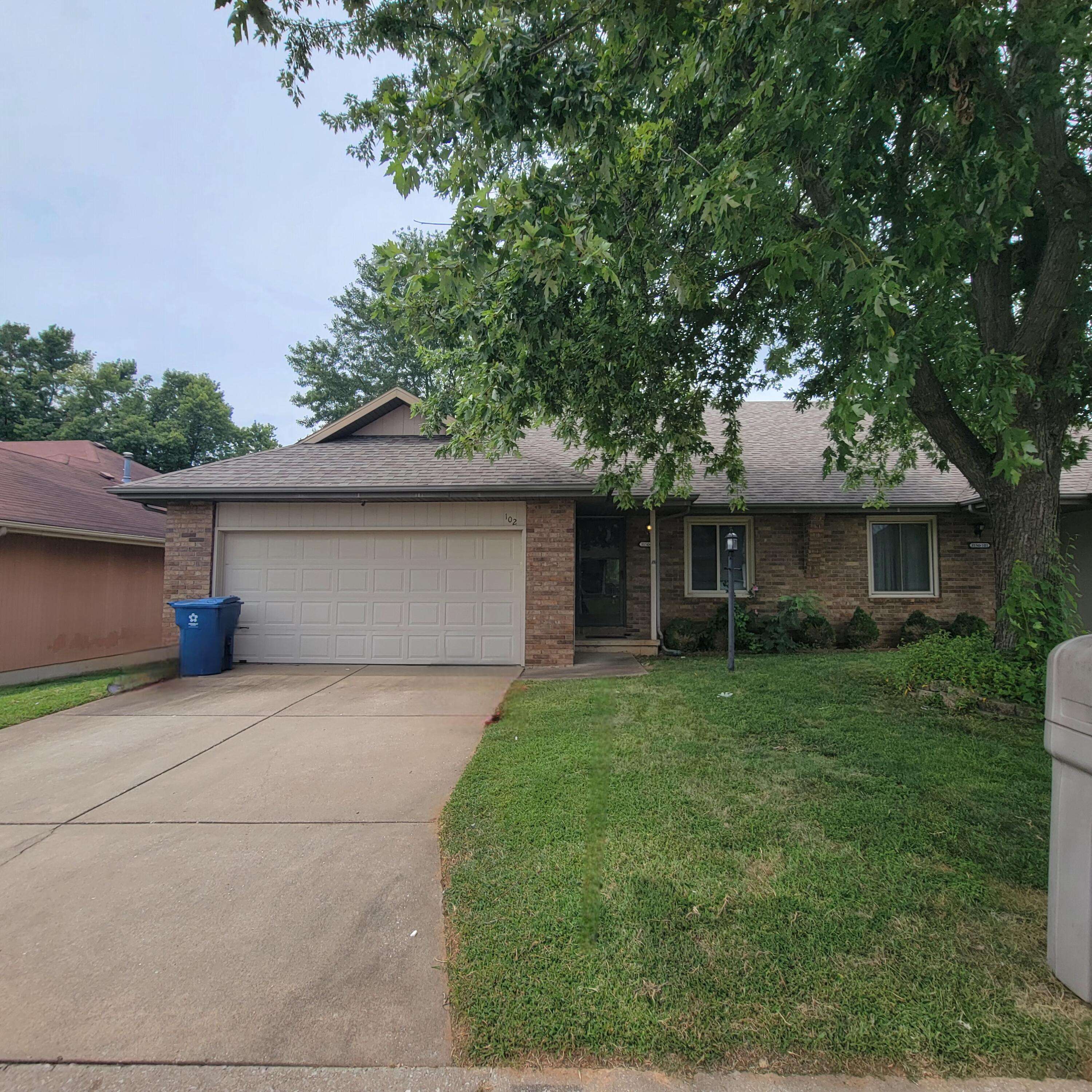 3150 S Sagamont AVE #102, Springfield, MO 65807