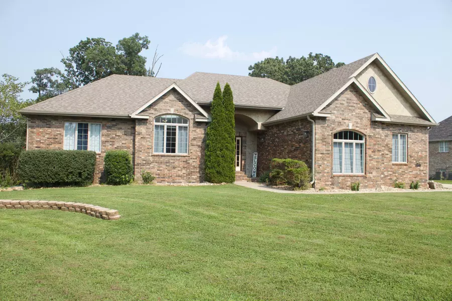 2444 Copperwood DR, Lebanon, MO 65536