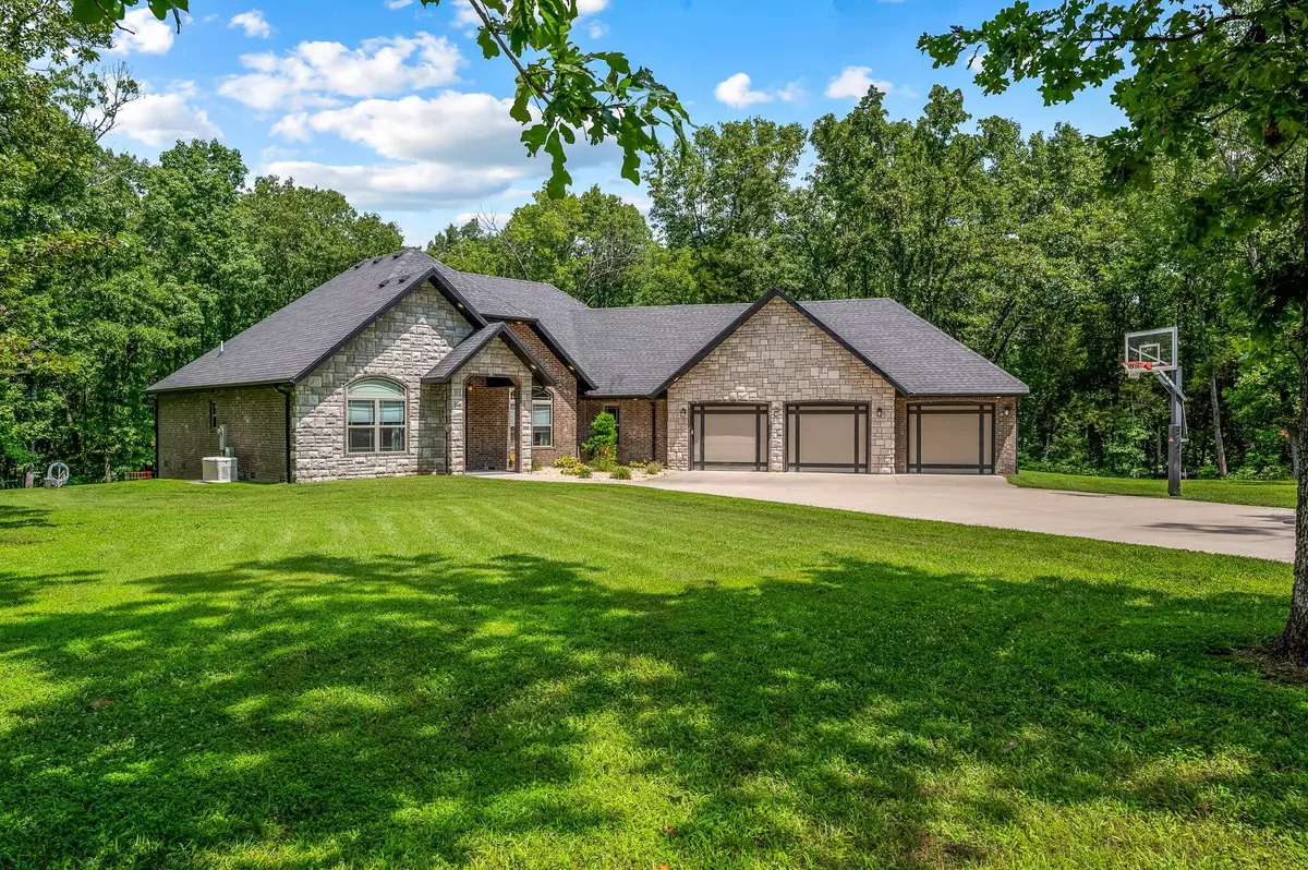 Rogersville, MO 65742,852 Dartmoore DR