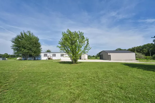 65 Coachwhip RD, Fordland, MO 65652